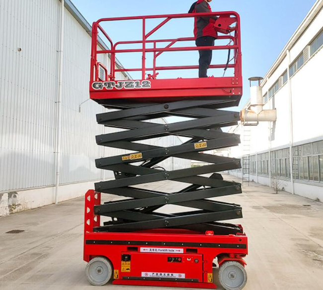 莺歌海镇自行走移动式升降机