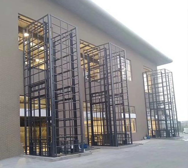 莺歌海镇液压升降货梯